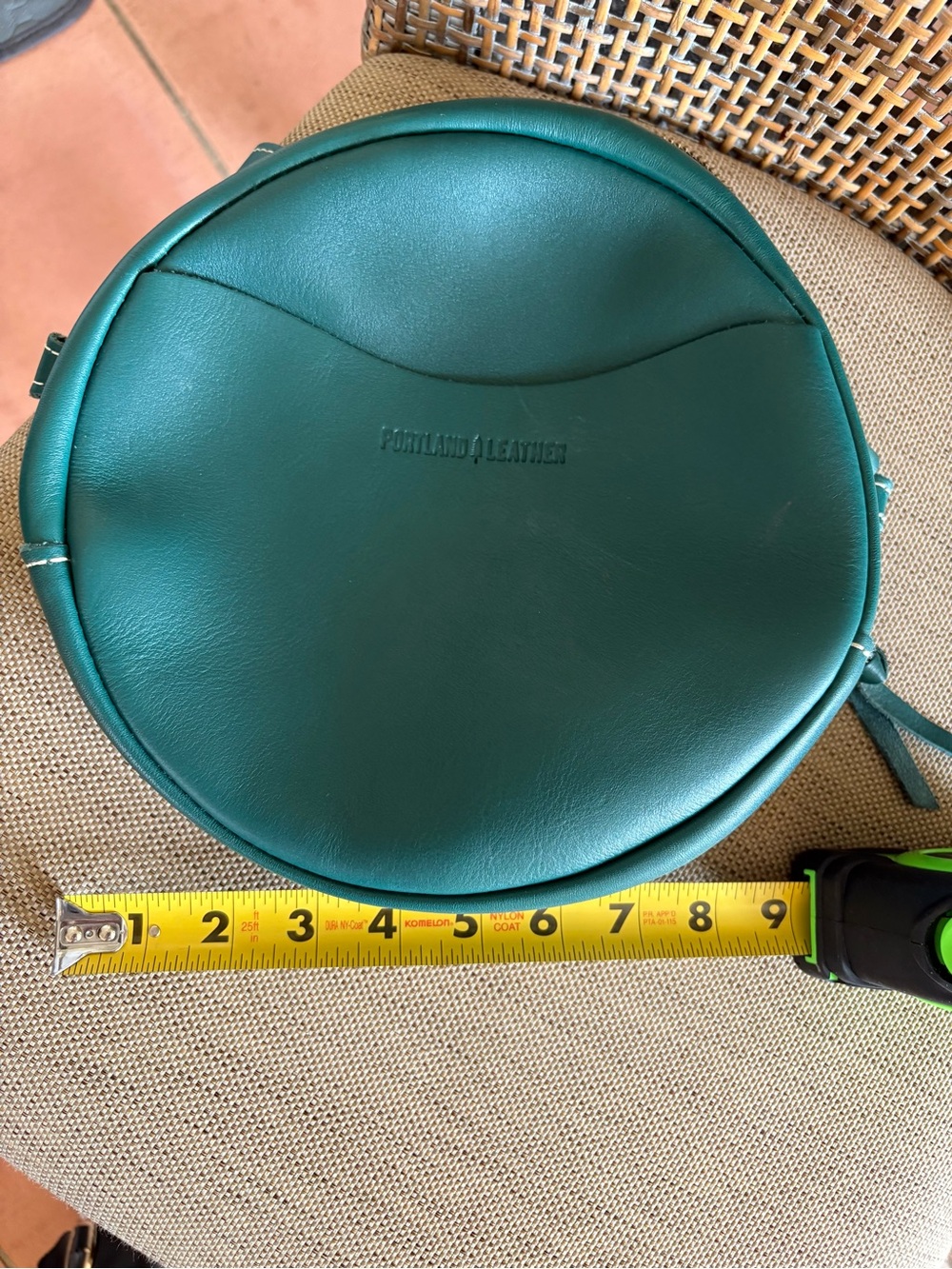 Portland Leather Teal Round Crossbody Purse - in great condition! - Picture 7 of 9